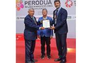 BWF Beri Penghargaan Meritorious Service Award Kepada Chin Yoon Foo