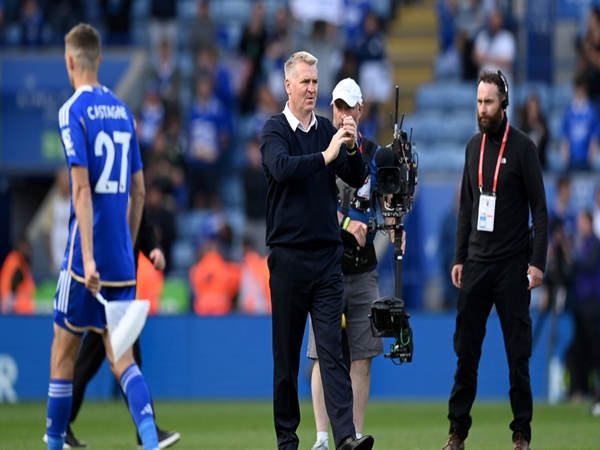 Usai terdegradasi dari Premier League, Dean Smith optimis Leicester City bisa cepat kembali ke kasta tertinggi Liga Inggris / via Getty Images