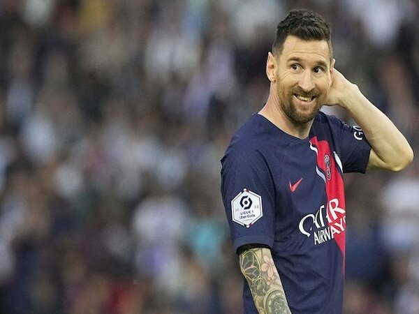 Barcelona kini mulai ragu bisa memulangkan Lionel Messi ke Camp Nou menyusul sejumlah kendala yang harus dihadapi oleh klub / via AFP