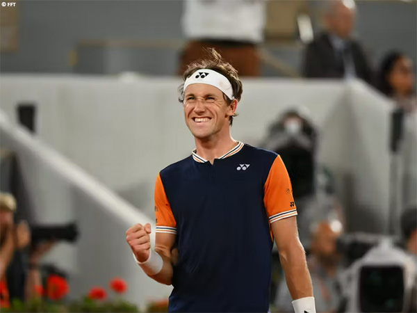 Hasil French Open: Casper Ruud Paksa Holger Rune Bertekuk Lutut