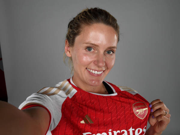 Arsenal Women officially sign Cloe Lacasse from Benfica