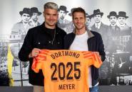 Borussia Dortmund Perpanjang Kontrak Alexander Meyer