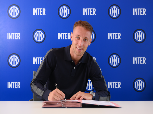 Davide Frattesi resmi diperkenalkan oleh Inter Milan sebagai pemain baru tim untuk musim 2023/24 / via FC Inter Official