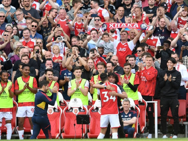 Granit Xhaka mengakhiri tujuh tahun kariernya di Arsenal