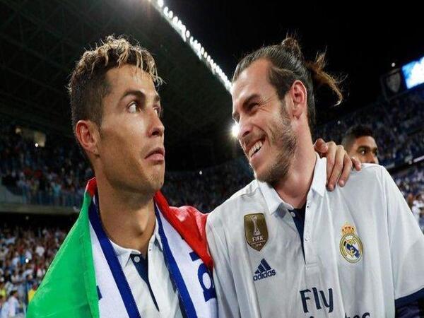 Gareth Bale menegaskan dirinya tak pernah berseteru dengan Cristiano Ronaldo semasa keduanya masih membela Real Madrid / via Getty Images