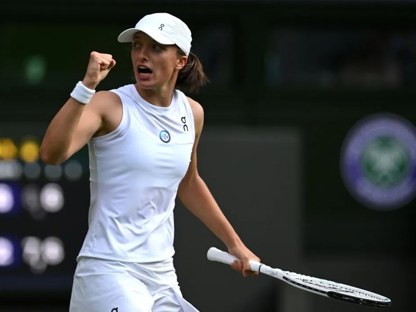 Hasil Wimbledon: Terseok-Seok, Iga Swiatek Tembus Perempatfinal Untuk Kali Pertama