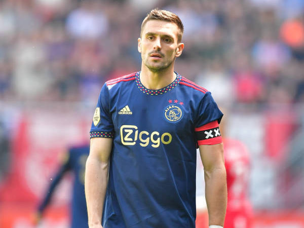 Dusan Tadic Resmi Berpisah dengan Ajax Amsterdam, Siapa Berminat?