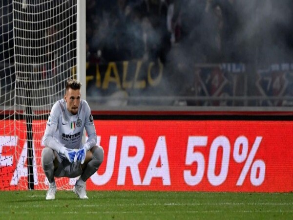 Setelah Andre Onana dan Samir Handanovic, Inter Milan kembali melepas kiper mereka yaitu Ionut Radu ke Bournemouth / via Getty Images