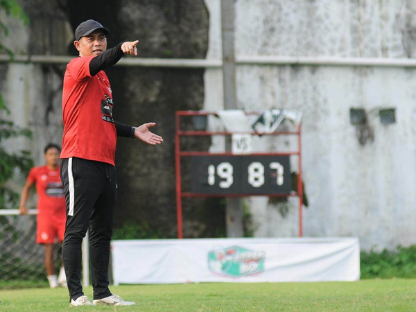 Manajemen Arema FC akan evaluasi kinerja Joko Susilo