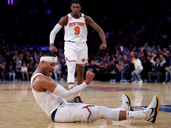 Josh Hart sepakat teruskan masa bakti bersama New York Knicks.