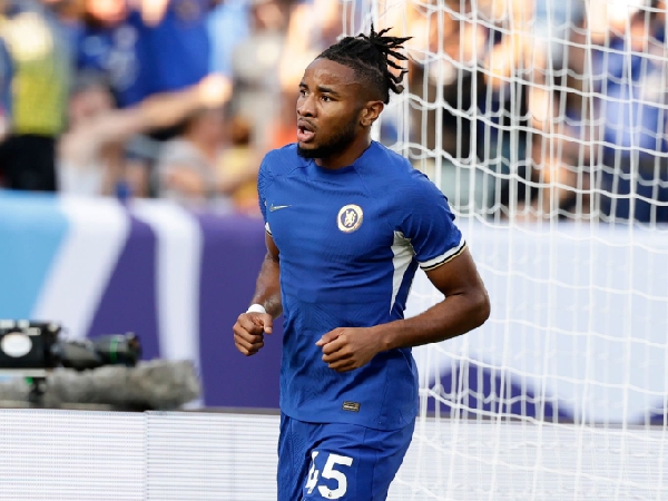 Christopher Nkunku harus menepi karena cedera lutut