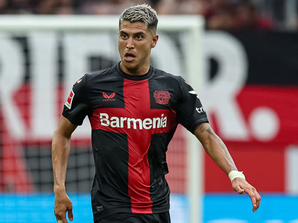 Gelandang Bayer Leverkusen, Exequiel Palacios.