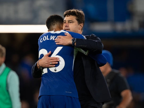 Levi Colwill dan pelatih kepala Chelsea, Mauricio Pochettino