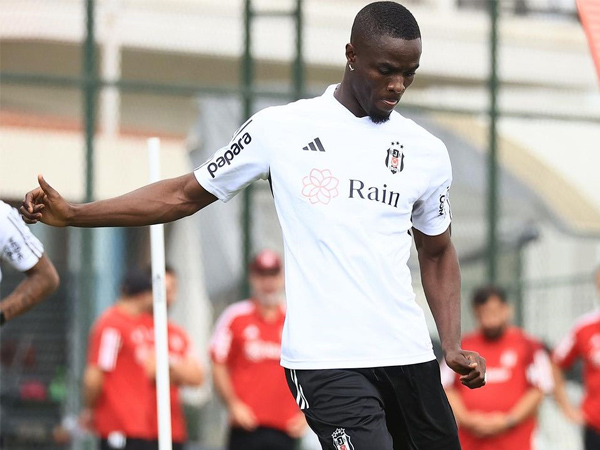 Bek Besiktas, Eric Bailly.