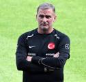 Federasi Sepak Bola Turki Putus Kontrak Stefan Kuntz