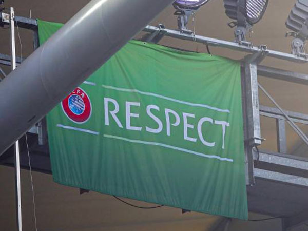 Buntut Nyanyian Pro-Serbia, UEFA Sanksi Rumania