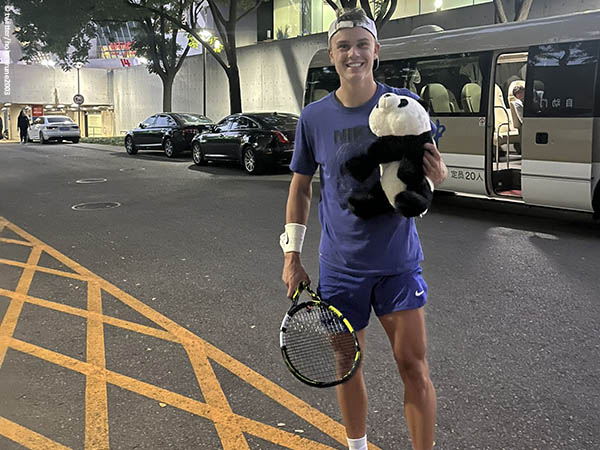 Kembali Sehat, Holger Rune Bidik Satu Tiket Menuju ATP Finals