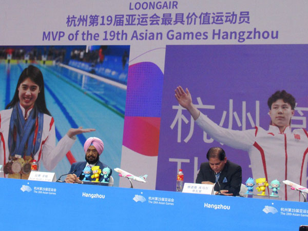 Zhang Yufei dan Qin Haiyang diumumkan sebagai Most Valuable Player (MVP) alias Atlet Terbaik di Asian Games Hangzhou. (Foto: OCA)