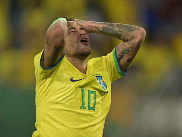 Terkena Lemparan Popcorn, Neymar Ancam Tak Mau Bela Brasil