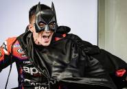 Alasan Maverick Vinales Naik Podium di MotoGP Indonesia Pakai Kostum Batman