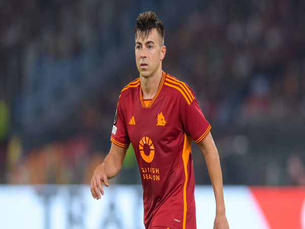 Penampilan Stephan El Shaarawy mendapatkan apresiasi dari Jose Mourinho, ketika AS Roma menang 2-0 atas Slavia Praha di matchday ketiga Liga Europa (27/10) / via Getty Images