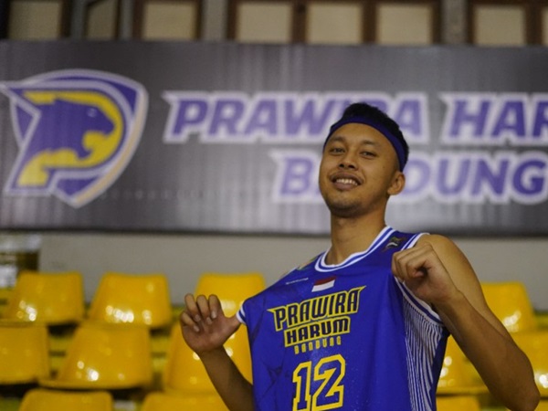 Rizal Falconi Senang Akhirnya Kembali ke Prawira Bandung