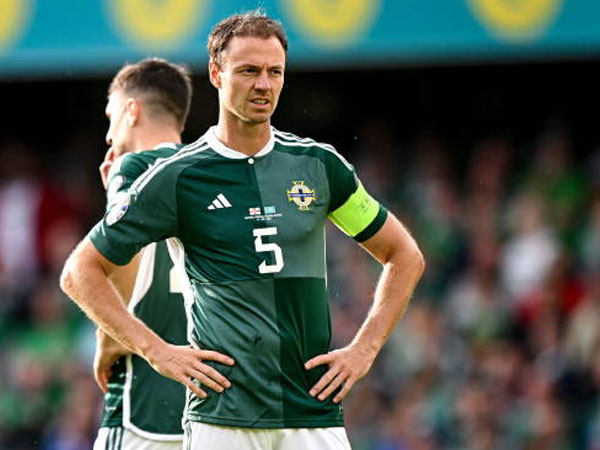 Cedera, Jonny Evans Tak Perkuat Irlandia Utara di Kualifikasi Euro 2024