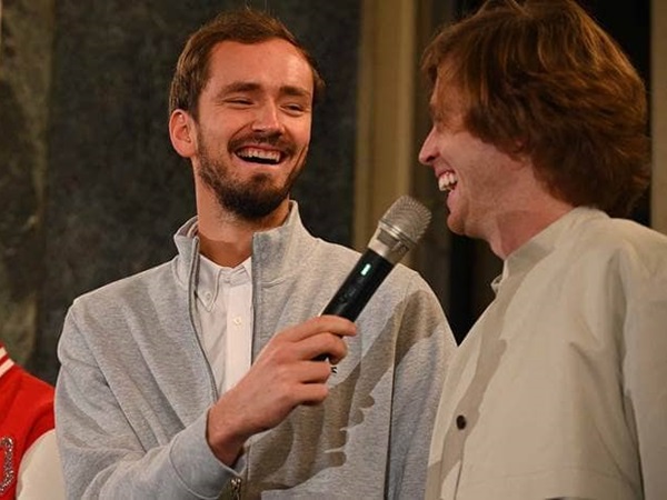 Daniil Medvedev Tak Sepakat Dengan Pandangan Stefanos Tsitsipas Terkait ATP Finals