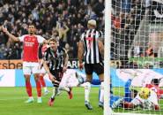 Howard Webb Tegaskan Gol Newcastle United ke Gawang Arsenal Sah!