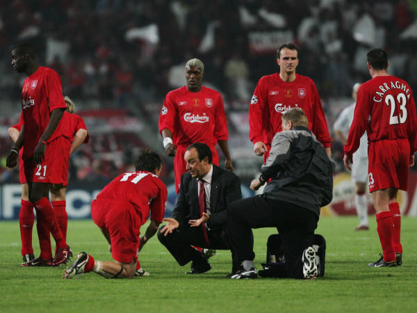 Rafael Benitez Bagikan Pengalamannya dengan Pemain Liverpool di Istanbul
