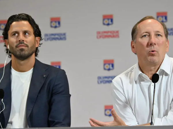 Pemilik Lyon, John Textor, bersama sang pelatih, Fabio Grosso