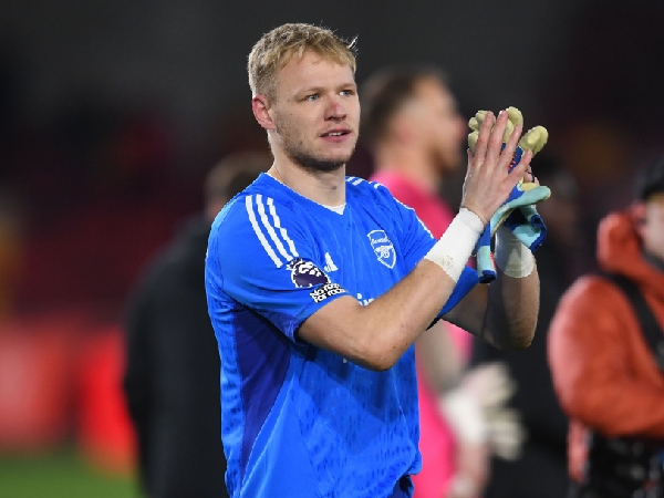 Wolves ingin menampung kiper Arsenal, Aaron Ramsdale