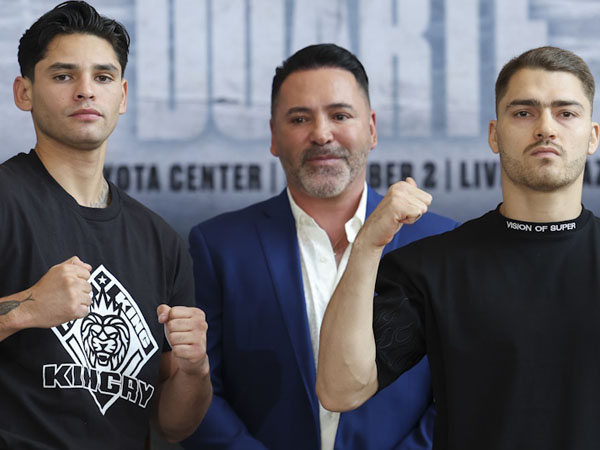 Ryan Garcia (paling kiri) dan Oscar Duarte (paling kanan). (Foto: Matchroom Boxing)