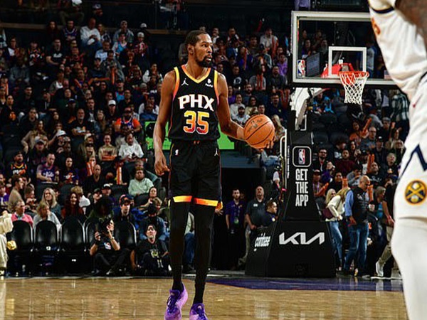 Kevin Durant Tembus ke Posisi 10 dalam Daftar Pencetak Poin NBA