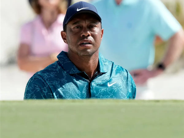 Tiger Woods menghindari pertanyaan tentang apakah dia akan terkejut dengan lebih banyak pembelotan ke LIV Golf. (Foto: Golf Digest)