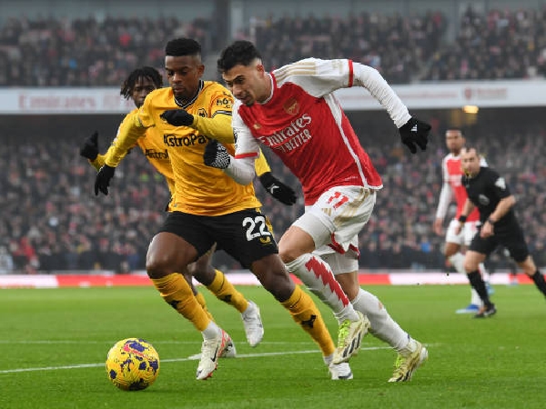 Gabriel Martinelli membantu Arsenal mengalahkan Wolves