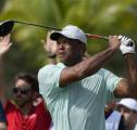 Tiger Woods Cetak Skor 71 Di Putaran Tiga HWC, Scheffler Pimpin Puncak