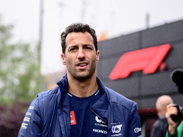 Daniel Ricciardo sumringah bisa dapat kesempatan membalap lagi dari AlphaTauri.