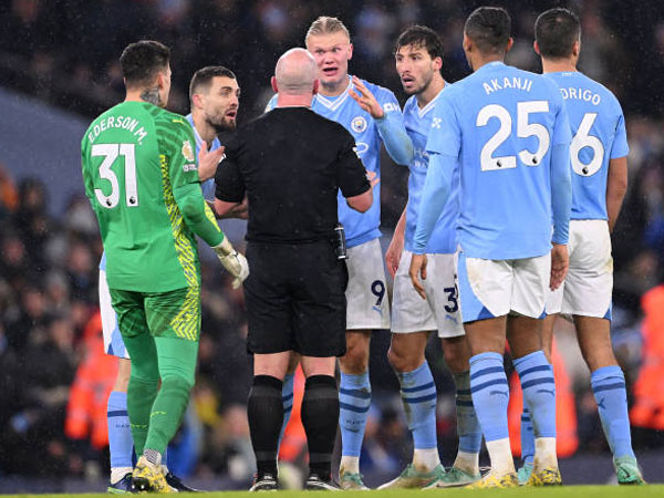 Pemainnya Gagal Kendalikan Diri, Manchester City Didakwa FA