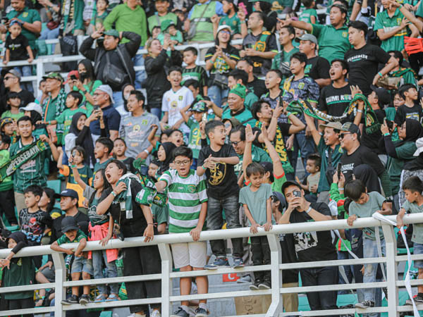 Suporter Persebaya Surabaya dapat kembali mendukung tim kebanggaannya di GBT