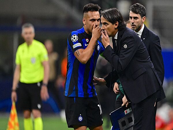 Inter Milan melalui CEO klub yaitu Beppe Marotta, mengonfirmasi jika Nerazzurri tengah berupaya memperpanjang kontrak Lautaro Martinez hingga 2028 / via Getty Images