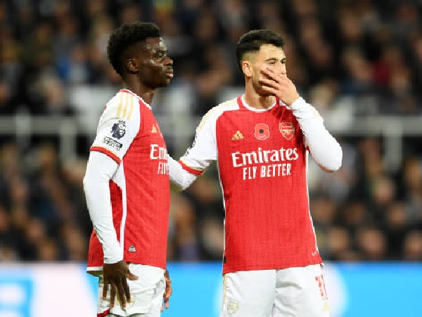 Dua pemain sayap Arsenal, Bukayo Saka dan Gabriel Martinelli