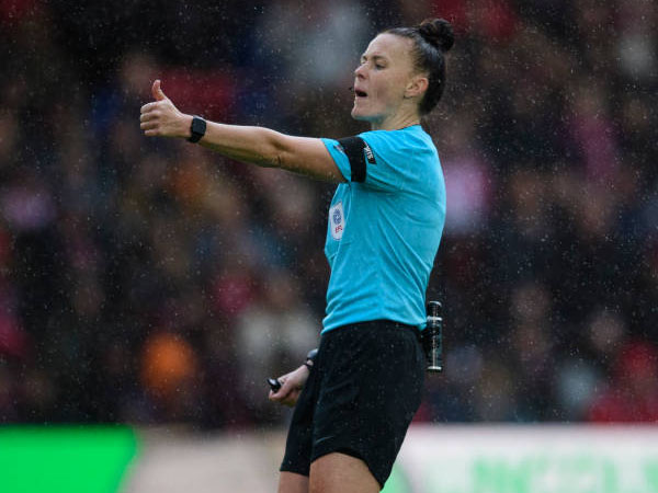 Rebecca Welch, Wasit Wanita Pertama yang Akan Pimpin Laga Premier League