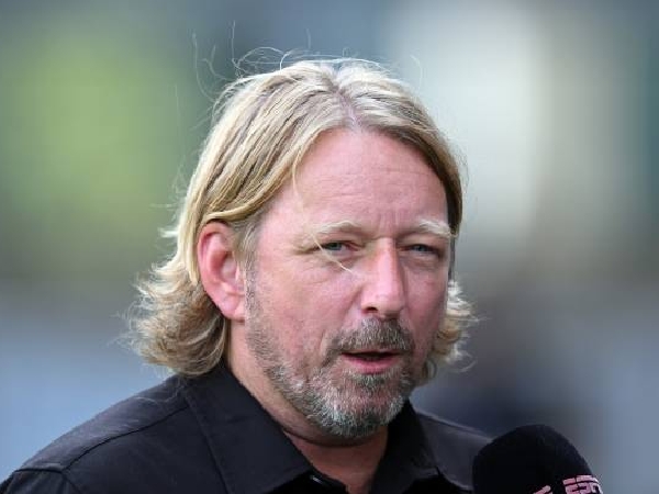 Sven Mislintat menjalani tugas yang buruk di Ajax