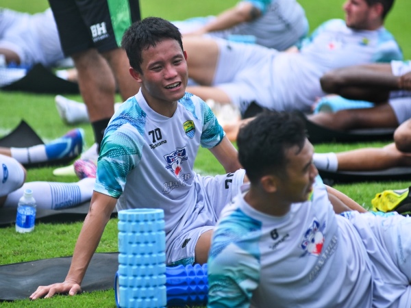 winger Persib, Arsan Makarin