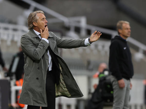 Bahagia Melatih Italia, Roberto Mancini Tak Menyesal Hijrah ke Arab Saudi
