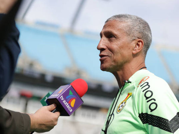 Timnas Ghana Kalah, Chris Hughton Kena Pukul Seorang Suporter