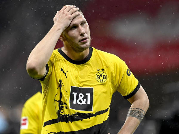 Dortmund pilih pasang Emre Can sebagai bek tengah dibanding Niklas Sule