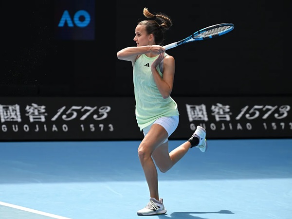 Hasil Australian Open: Clara Burel Petik Kemenangan Atas Petenis Peringkat 10 Besar