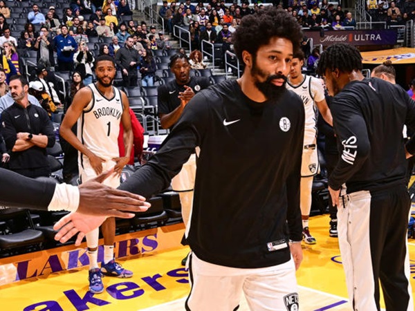 Spencer Dinwiddie Berpeluang Debut saat Lakers Lawan Pistons